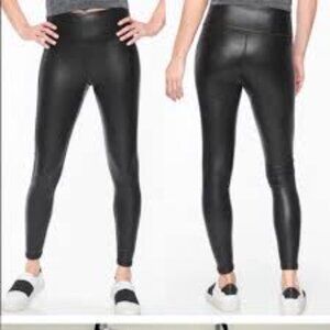 Athleta Delancey Gleam Tight in Black